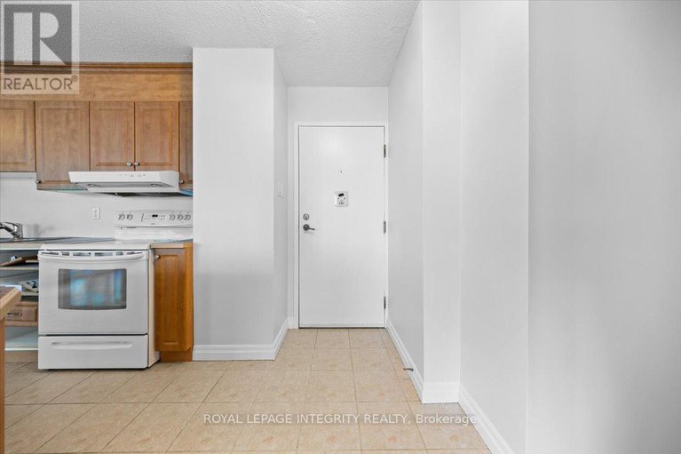 29336401/703-1190-richmond-road/woodroffe/ottawa/ontario/K2B8J3_4