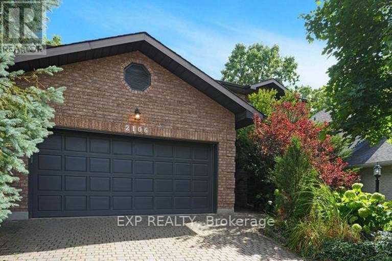 28764133/2106-lamira-street/applewood-acres/ottawa/ontario/K1H8N9_1