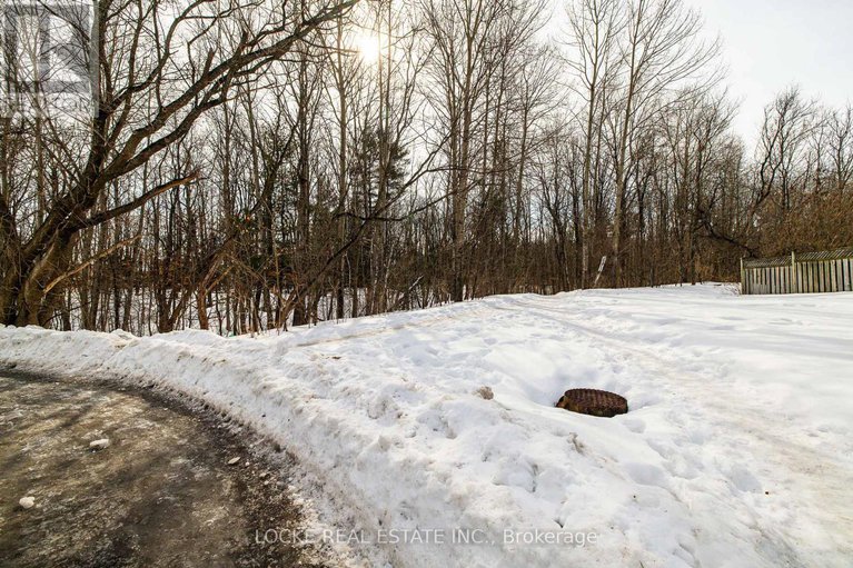 29431769/279-hoylake-crescent/bilberry-creekqueenswood-heights/ottawa/ontario/K1E1M1_42