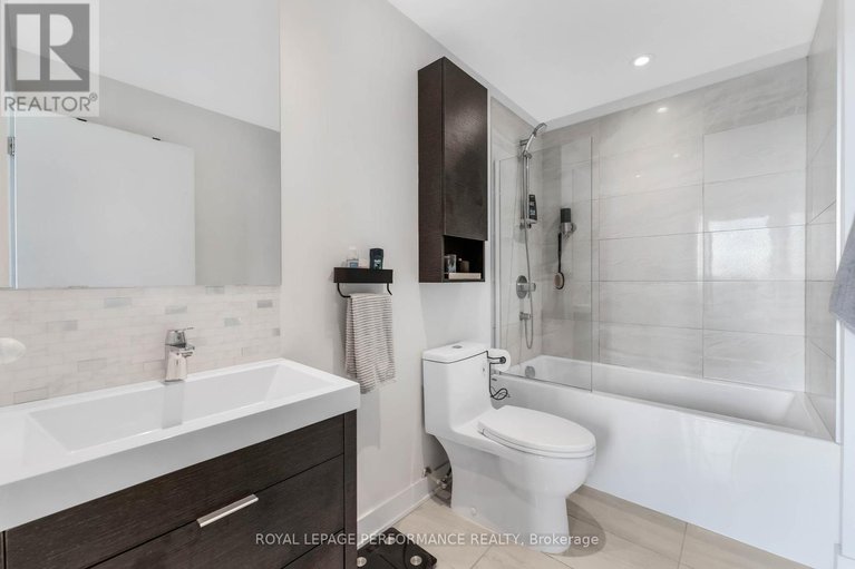 28866995/1810-20-daly-avenue/sandy-hill/ottawa/ontario/K1N0C6_26