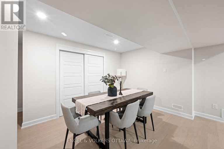 29113056/23-pacing-walk/goulbourn-twp-from-franktown-rdsouth-to-rideau/ottawa/ontario/K0A2Z0_34