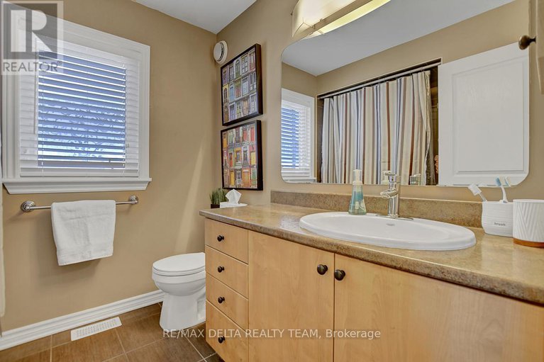 28863852/1916-montmere-avenue/notting-hillsummerside/ottawa/ontario/K4A0E7_29