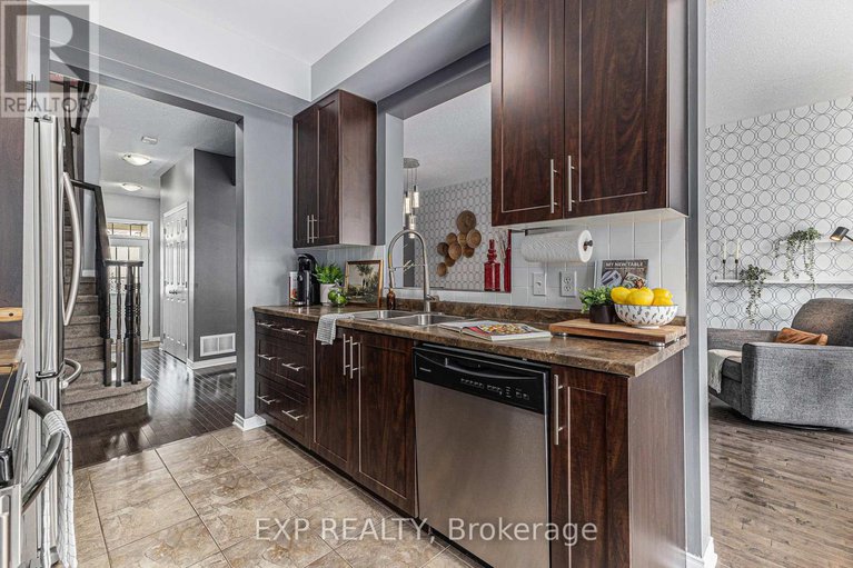 28436819/841-tabaret-street/emerald-meadowstrailwest/ottawa/ontario/K2M0E7_10