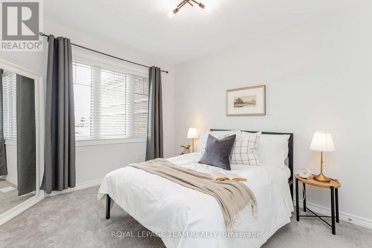 28283530/523-parade-drive/stittsville-south/ottawa/ontario/K2S0X8_32