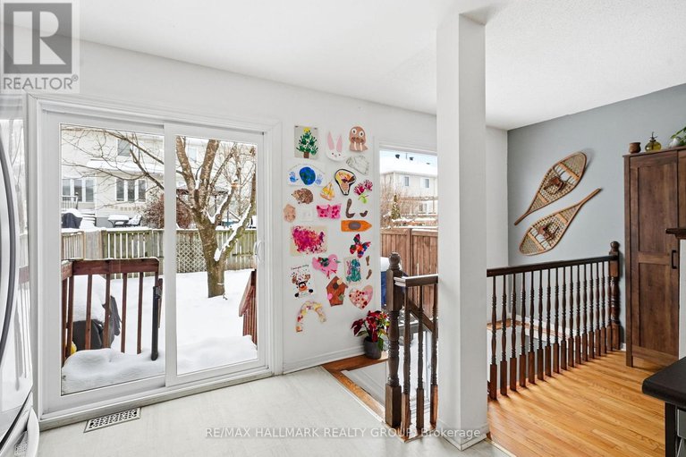 29236734/480-wincanton-drive/chatelaine-village/ottawa/ontario/K4A3Y1_13