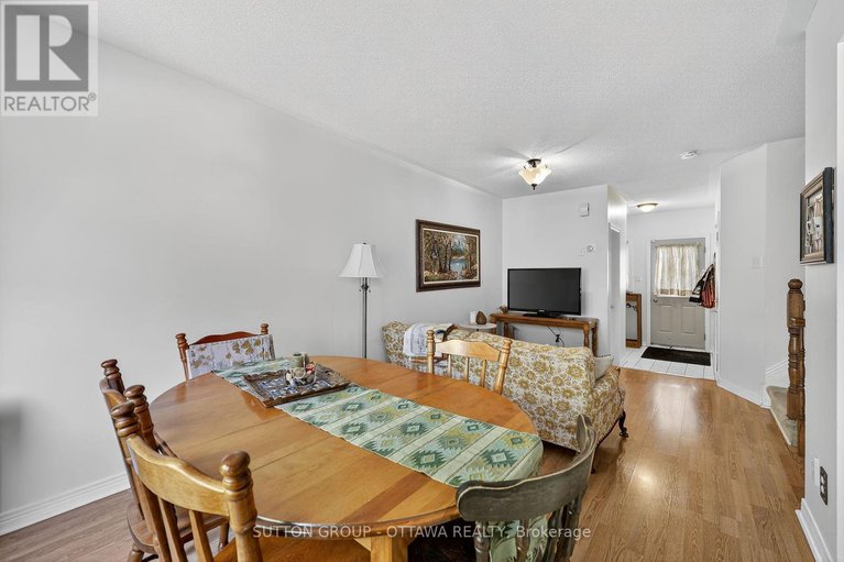 28992847/1473-launay-avenue/fallingbrookpineridge/ottawa/ontario/K4A3R9_10