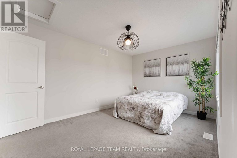 29118048/3040-travertine-way/half-moon-bay/ottawa/ontario/K2J6W9_33