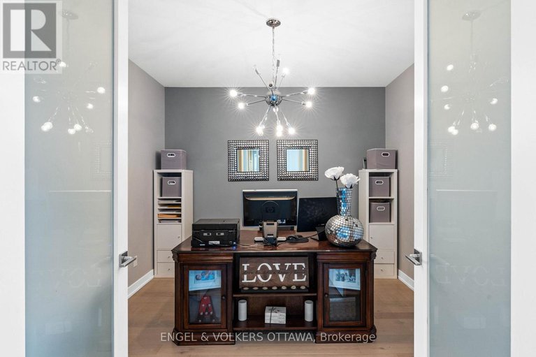 29307178/532-leimerk-court/manotick-village-manotick-estates/ottawa/ontario/K4M0E8_19