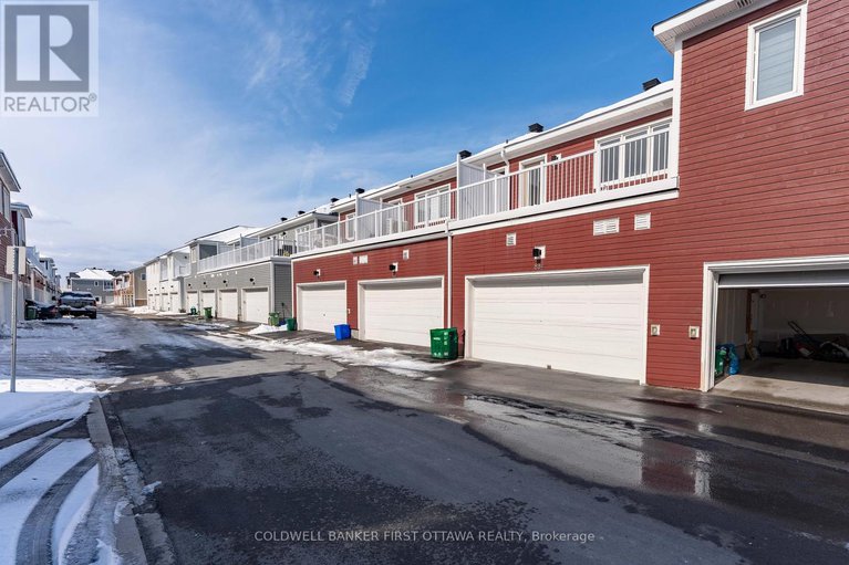 28161394/834-bascule-place/btwn-franktown-rd-fallowfield-rd/ottawa/ontario/K0A2Z0_33