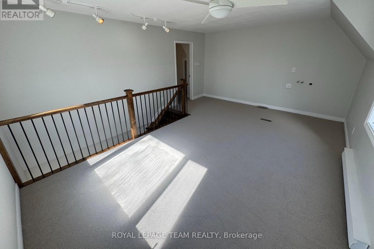 28826306/1022-bridge-street/manotick-east-to-manotick-station/ottawa/ontario/K4M1K4_16