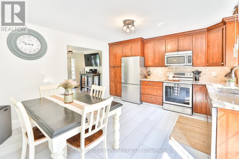 29067289/8-benjamin-lane/north-grenville-twp-kemptville-east/north-grenville/ontario/K0G1J0_9