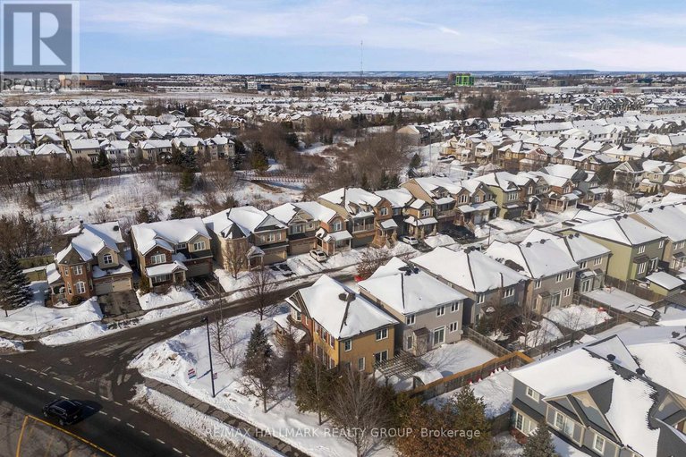 29406515/403-brigatine-avenue/stittsville-north/ottawa/ontario/K2S0P7_39