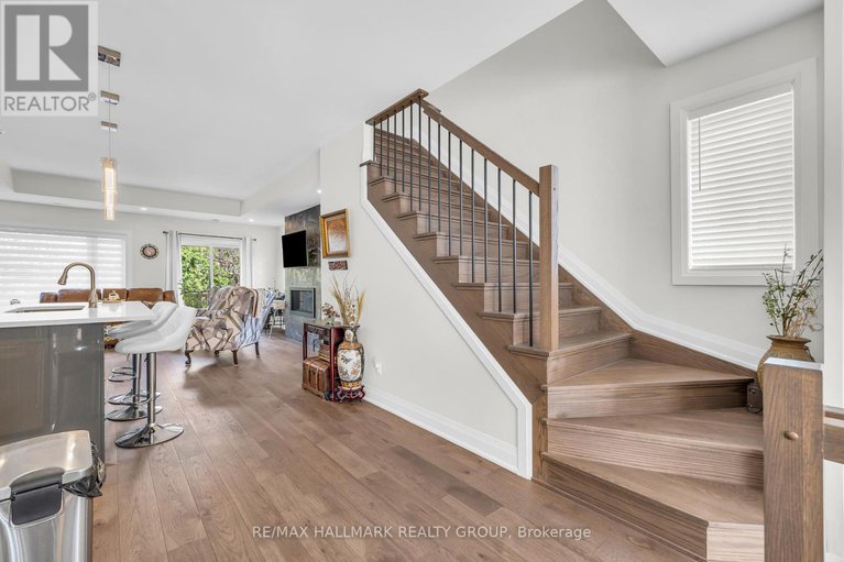 28617521/165-longpre-street/vanier/ottawa/ontario/K1L7J5_24