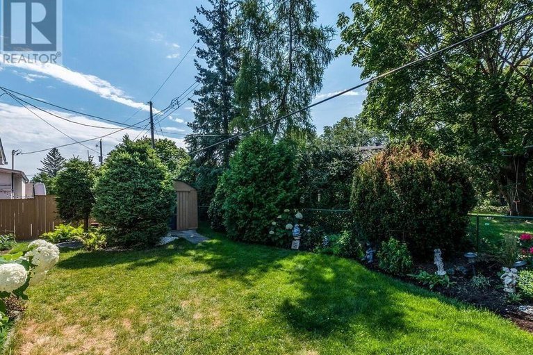 29397623/1838-louisiana-avenue/urbandale-acres/ottawa/ontario/K1H6V1_31