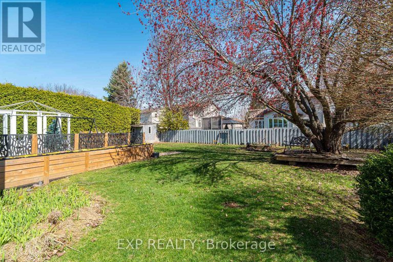 28550236/184-des-pins-place/queenswood-heights-south/ottawa/ontario/K1E2T5_33