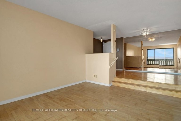 29670828/2110-415-greenview-avenue/britannia/ottawa/ontario/K2B8G5_15