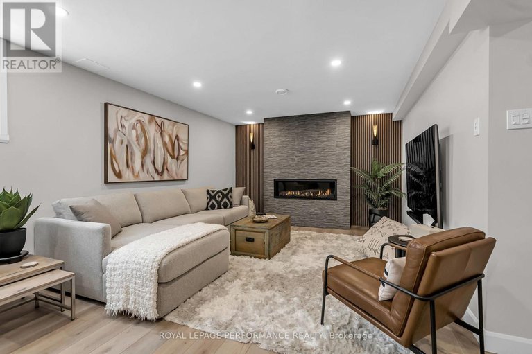28627551/4-matthew-kieran-crescent/long-sault/south-stormont/ontario/K0C1P0_31