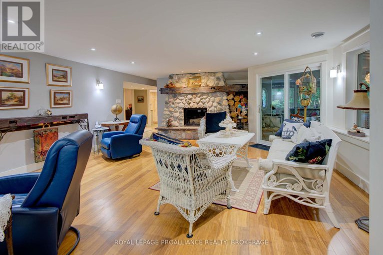 28642249/141-maplebush-trail/drummondnorth-elmsley-north-elmsley-twp/drummondnorth-elmsley/ontario/K7H3C7_27