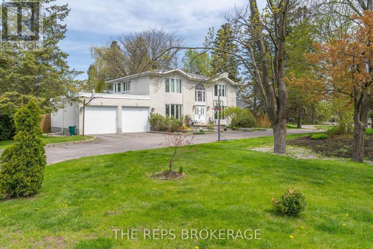 28336978/3062-upper-otterson-place/mooneys-bayrevelstoke/ottawa/ontario/K1V7B6_3