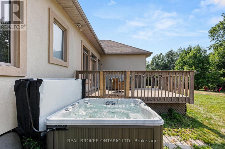28883493/525-tullamore-street/riverside-south/ottawa/ontario/K1X0A2_46