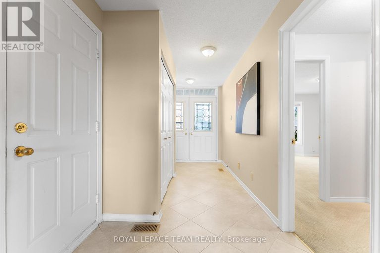 28877037/16-oyster-bay-court/stittsville-central/ottawa/ontario/K2S1H3_3