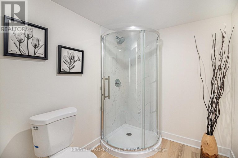 28239402/1934-lenester-avenue/mckellar-heightsglabar-park/ottawa/ontario/K2A1J9_30