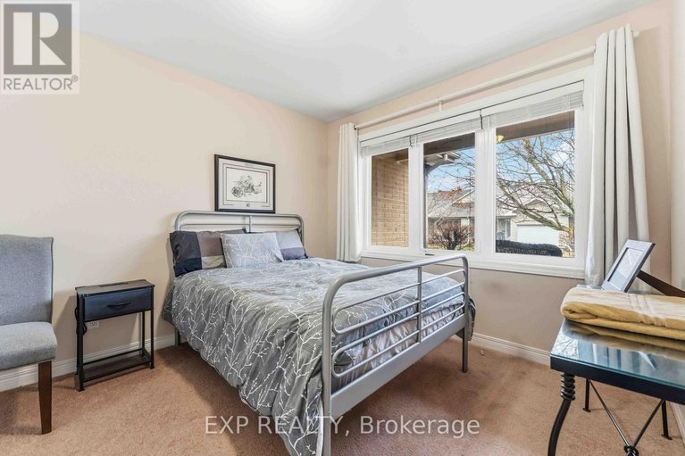 29660876/5655-mahogany-harbour-lane/manotick-south-to-roger-stevens/ottawa/ontario/K4M1K9_15