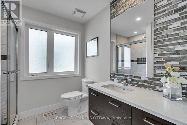 27931085/231-daniel-avenue/ottawa-westtunneys-pasture/ottawa/ontario/K1Y0C7_42