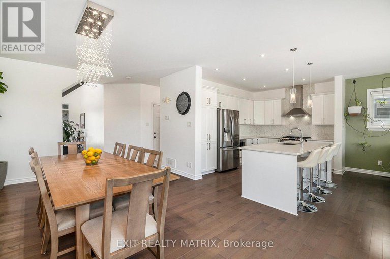 28876116/132-lynn-valley-terrace/mer-bleuebradley-estatesanderson-park/ottawa/ontario/K1W0L5_5