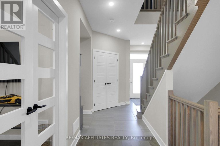 28932599/357-shoveler-grove/riverside-southgloucester-glen/ottawa/ontario/K4M1B2_5