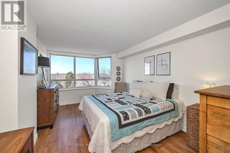 29641177/704-80-sandcastle-drive/leslie-park/ottawa/ontario/K2H9E7_19