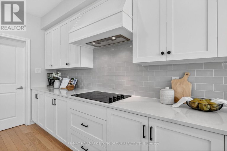 29359573/56-viceroy-mews/blossom-parkkemp-parkfindlay-creek/ottawa/ontario/K1X0J5_16