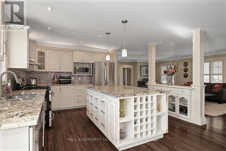 28933934/15-richland-drive/goulbourn-twp-from-franktown-rdsouth-to-rideau/ottawa/ontario/K0A2Z0_12