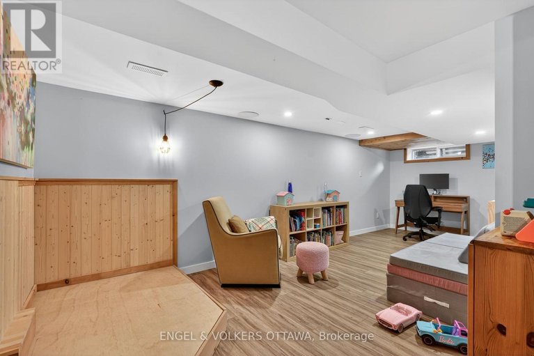 29642090/1358-viking-drive/south-keys/ottawa/ontario/K1V7J7_35