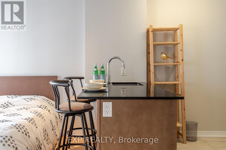 28786083/2308-242-rideau-street/sandy-hill/ottawa/ontario/K1N0B7_14