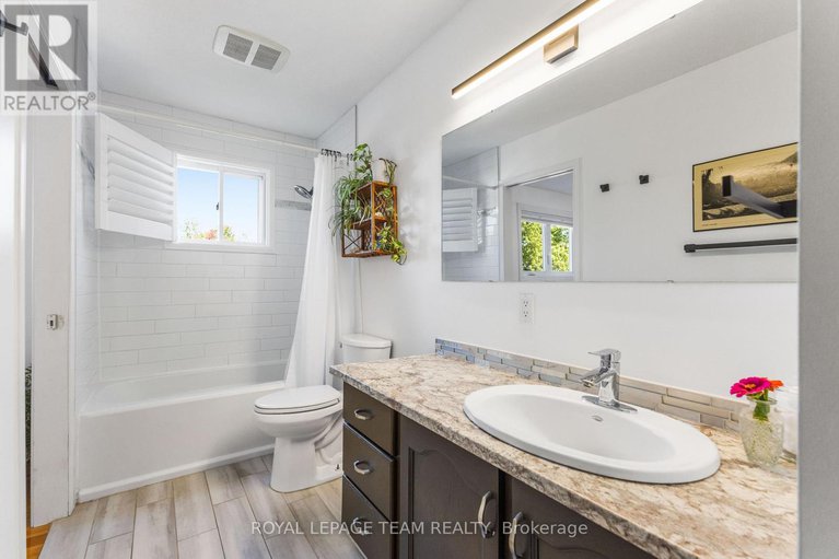 28940711/1965-patricia-street/town-of-rockland/clarence-rockland/ontario/K4K1B2_17