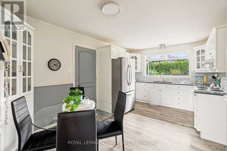 28741168/2128-hubbard-crescent/beacon-hill-north/ottawa/ontario/K1J6L2_9