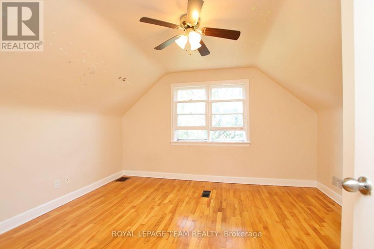 28643909/115-rita-avenue/meadowlandsst-claire-gardens/ottawa/ontario/K2G2H2_36