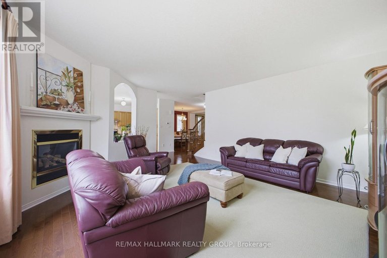 29599648/747-larcastle-circle/avalon-east/ottawa/ontario/K4A4Z2_24