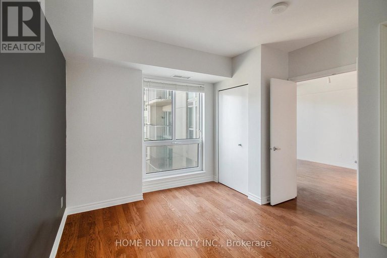28465178/1211-234-rideau-street/sandy-hill/ottawa/ontario/K1N0A9_9