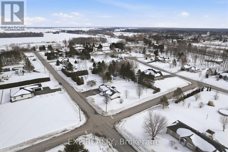 29437071/2174-lemery-street/clarencerockland-twp/clarence-rockland/ontario/K0A1E0_49
