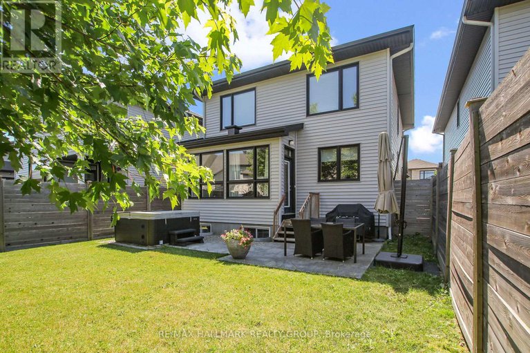 28564030/88-palfrey-way/emerald-meadowstrailwest/ottawa/ontario/K2S1E7_31