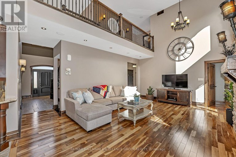 28375408/519-emerald-street/town-of-rockland/clarence-rockland/ontario/K4K0C1_12
