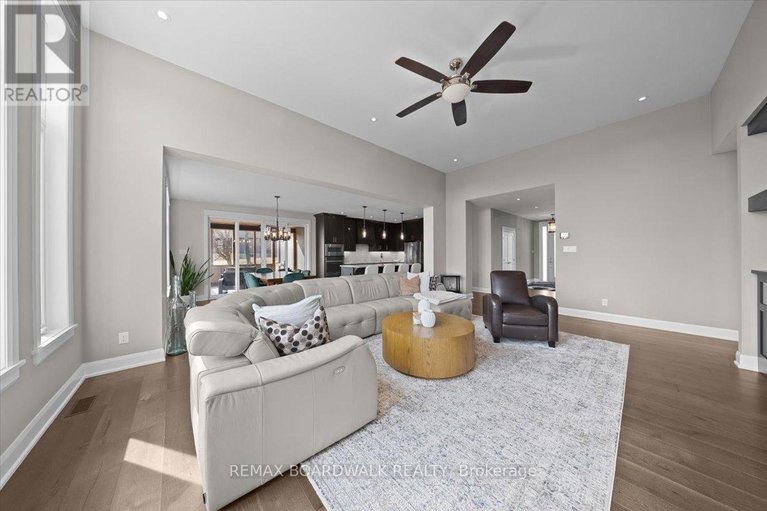 29565917/137-coyles-drive-s/beckwith-twp/beckwith/ontario/K0A1B0_8