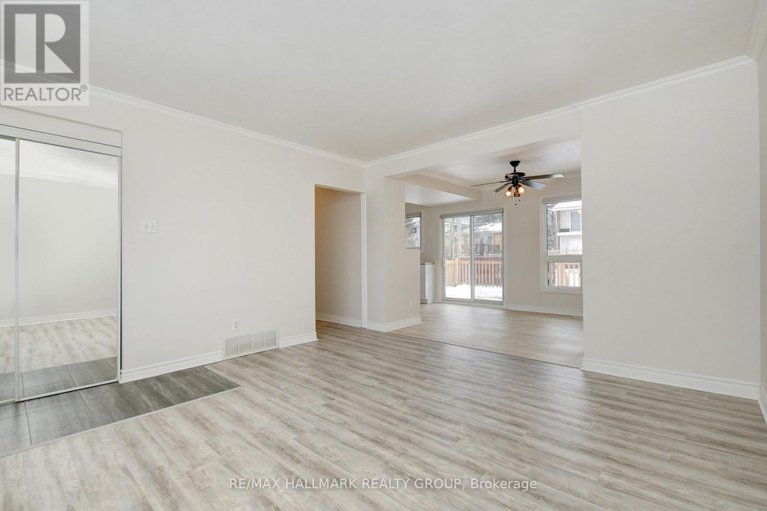 29245536/2223-martha-avenue/hawthorne-meadows/ottawa/ontario/K1G1K8_4