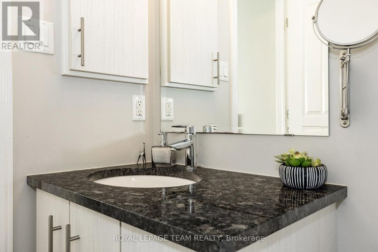 29564017/a-19-tadley-private/longfields/ottawa/ontario/K2J2T3_25