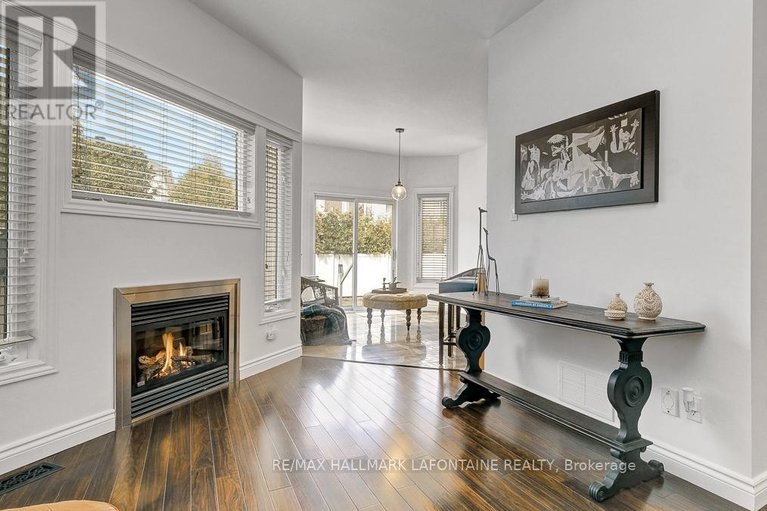 29570539/315-rustic-hills-crescent/springridgeeast-village/ottawa/ontario/K4A5A8_24