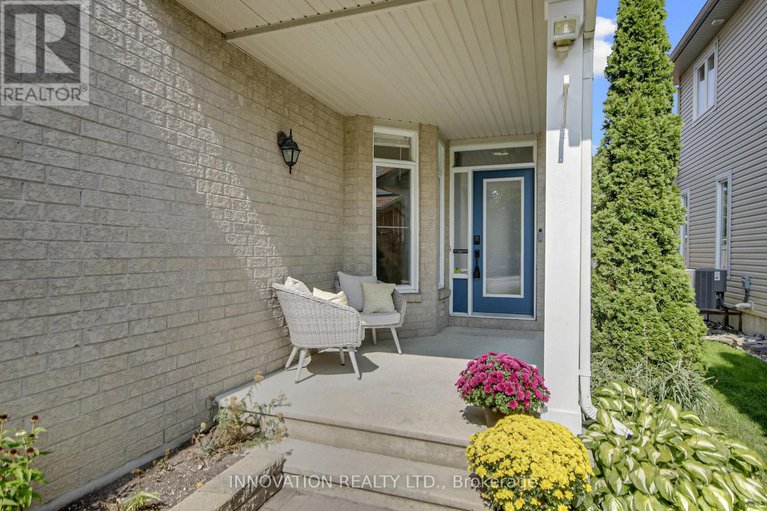 28841817/16-sauble-drive/bridlewood/ottawa/ontario/K2M2Y3_2
