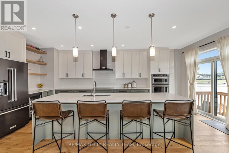 28467880/128-crevasse-road/mer-bleuebradley-estatesanderson-park/ottawa/ontario/K1W0P9_7