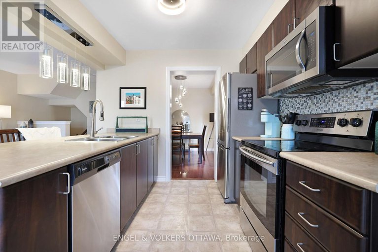 28759795/2421-nutgrove-avenue/half-moon-bay/ottawa/ontario/K2J0X4_19